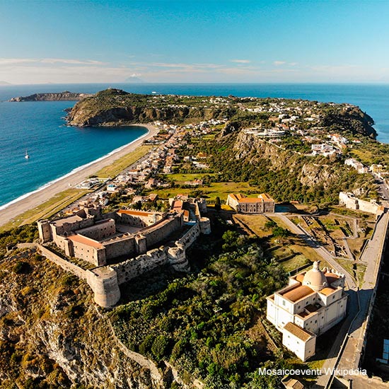 Milazo, the sea, the castle